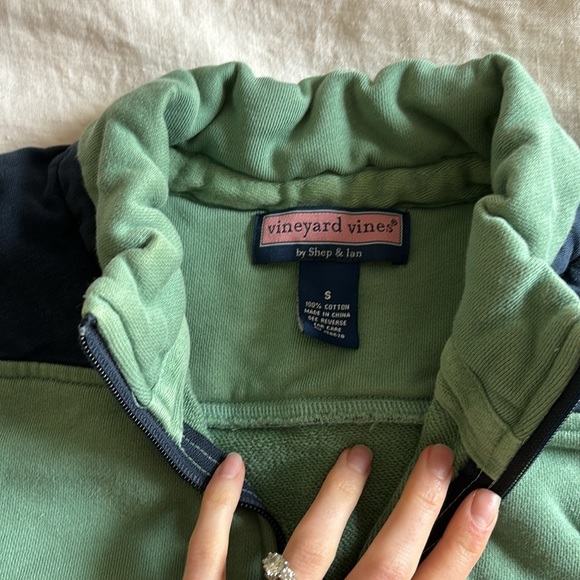 Vineyard Vines Men’s Shep Quarter zip - Picture 3 of 4